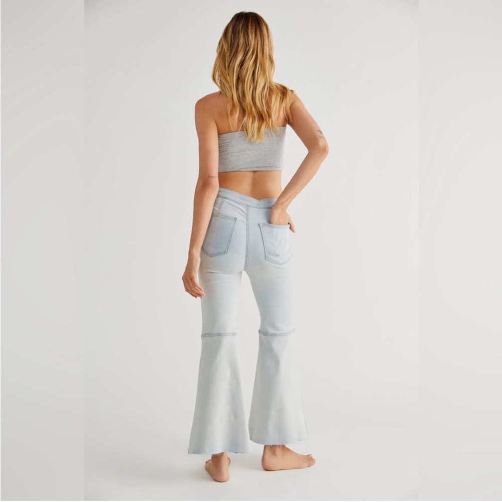 Free People Youthquake Cropped Flare Jeans in Bleach Out Light Wash - 32 - Picture 2 of 16